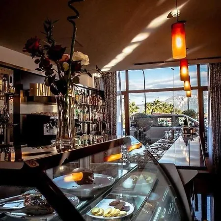 Airport Tirana - Hotel Rinas