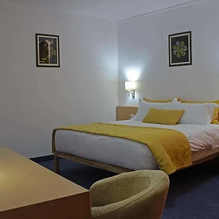 Hotel Airport Tirana - *