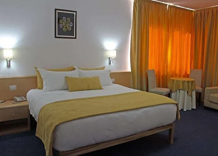 Airport Tirana - Hotel